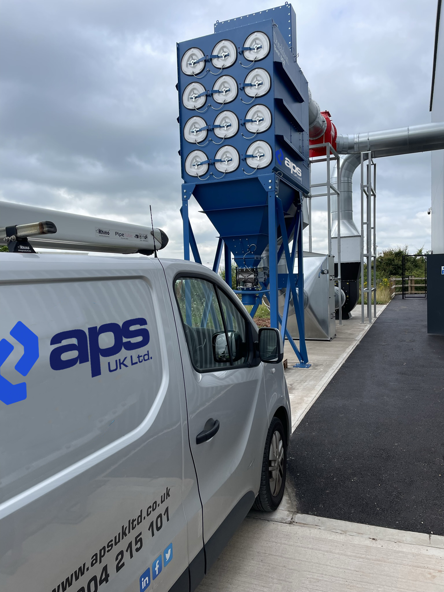 Dust extraction system at Hill Helicopters